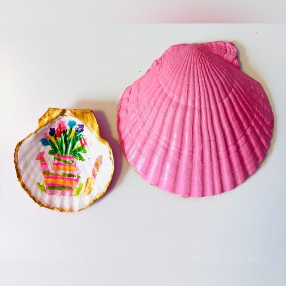 Handmade “mommy & Me” Shell Ring Dish Pair With Handpainted Design - Picture 2 of 11